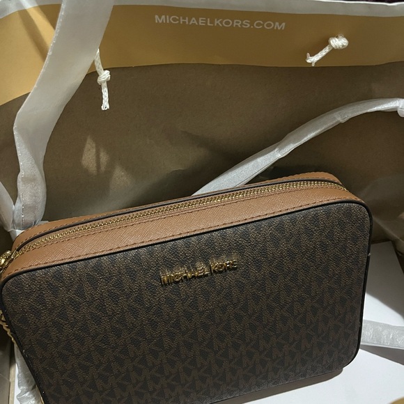 Michael Kors Crossbody Bag - Picture 4 of 5